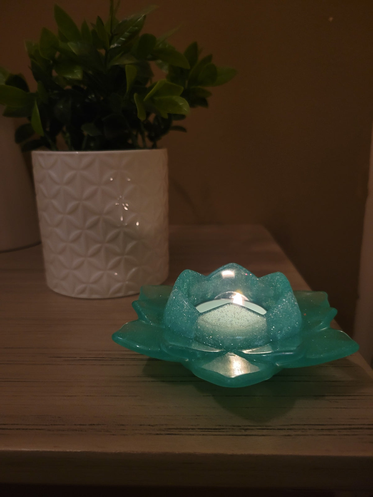 Resin tealight holder flower inspired
