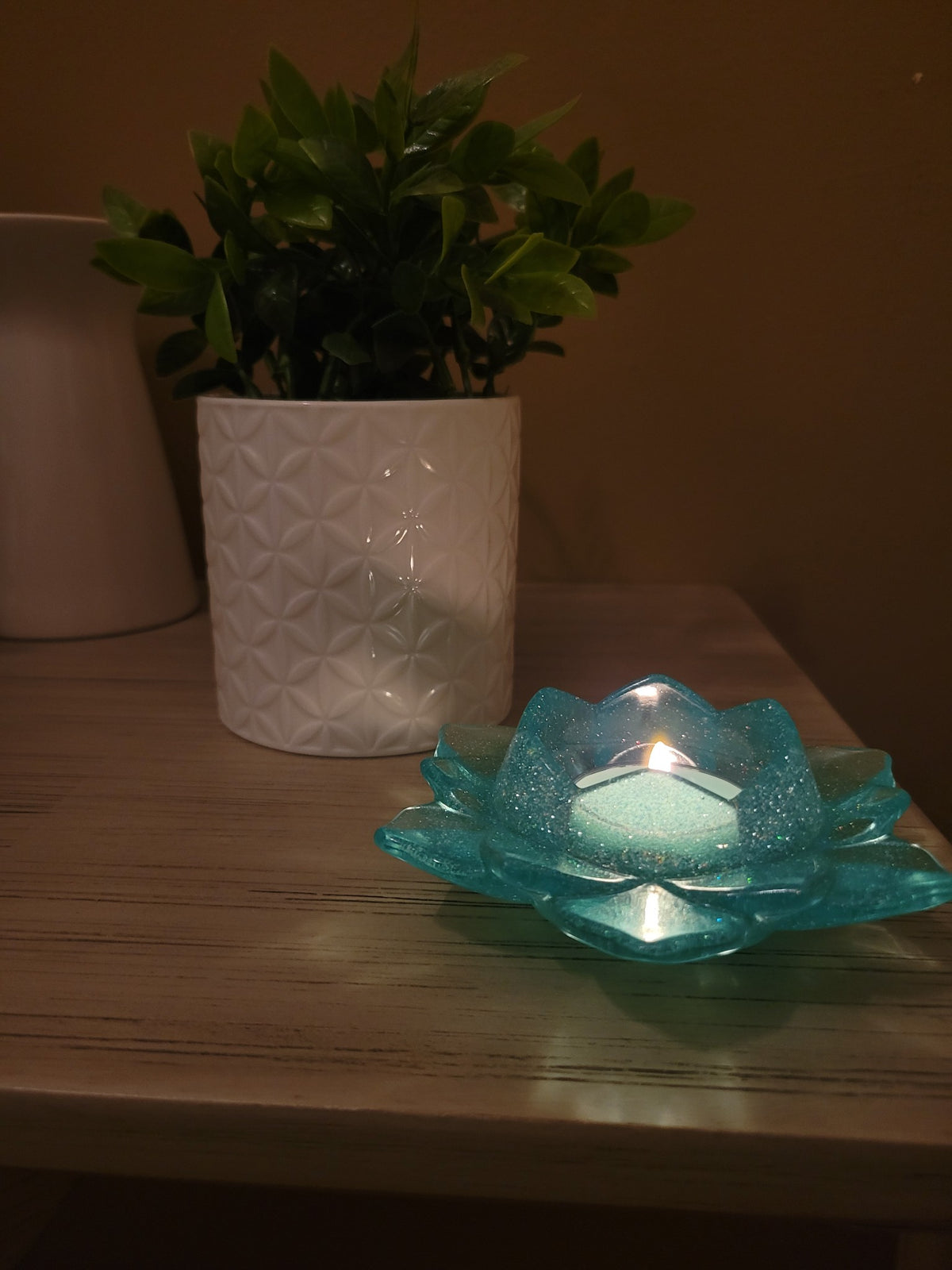 Resin tealight holder flower inspired